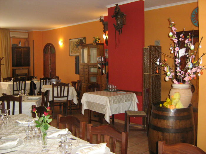 La Griglia - Ristorante - Amantea (CS) - Pizzeria - Bar - Specialità marinare - pesce fresco - carne argentina - bistecca fiorentina - antipasto tipico - salumi - formaggi - cantina di vini selezionati